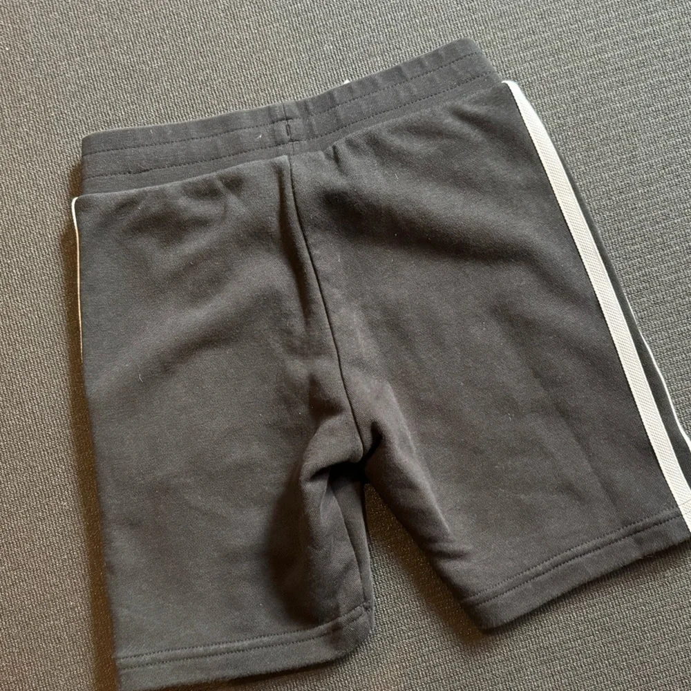 5/$25 Boys Adidas black and white shorts, size XXS (size 5-6)